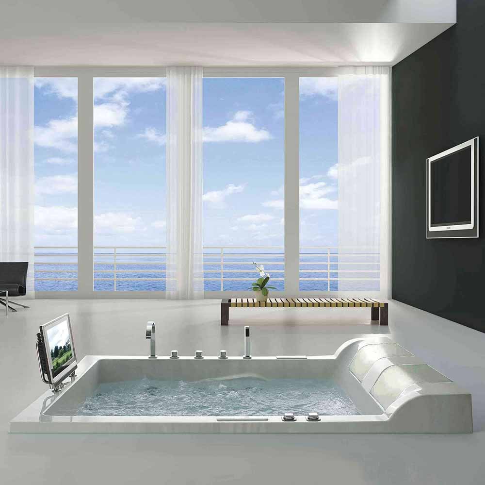 Antigua Luxury Whirlpool Tub