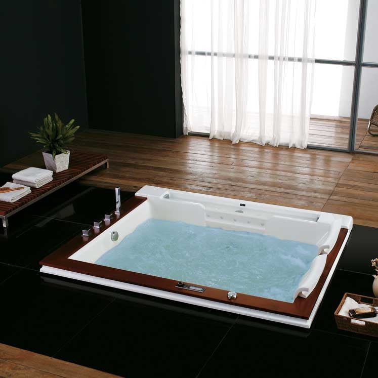Seattle Luxury Whirlpool Tub - Aquapeutics LLC